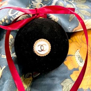 Black velvet Christmas ornament